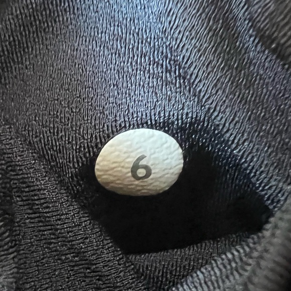 Lululemon Sun Runner Crop 18” Inseam Cropped Leggings - Picture 3 of 4